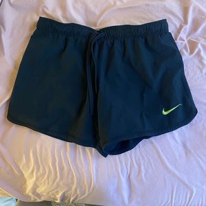 Nike women’s 2 in 1 shorts